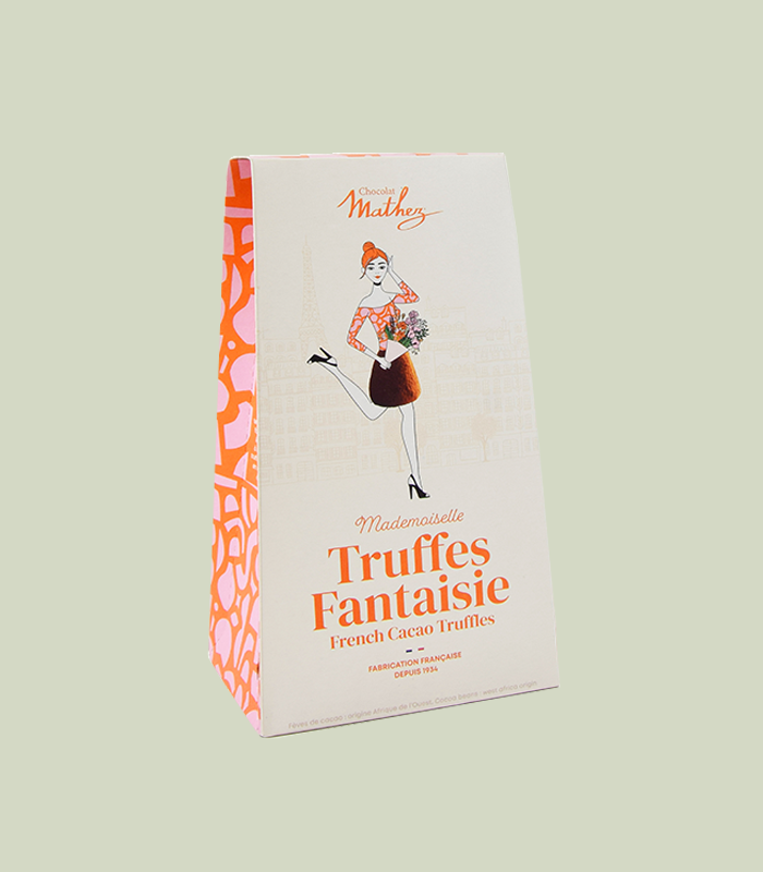 Découvrez notre recette gourmande de Truffes au chocolat aux éclats de caramel beurre salé.